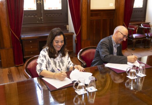 O Concello achega 30.000 euros á Asociación Parkinson Galicia-Coruña para reforzar o traballo da entidade